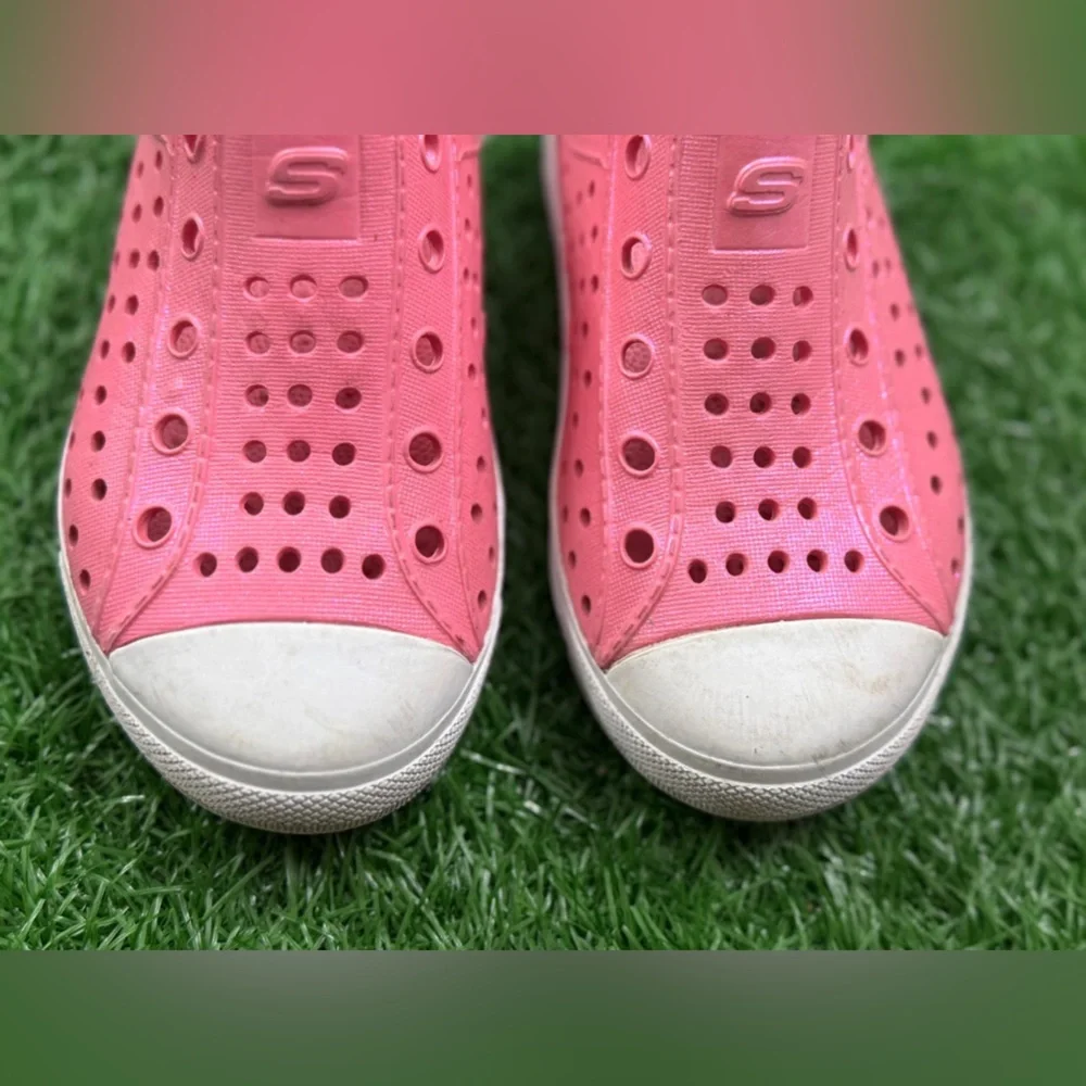 Skechers Kids Pink and White‎ Sneakers Casual Slip-On Size 9